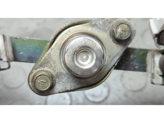 Форсунка топливная  Nissan Pathfinder 2004-2014    166007S000, 17521EA200     