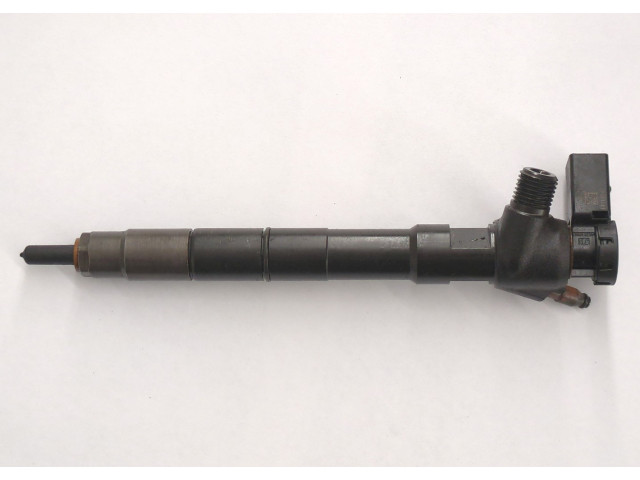 Форсунка топливная  Skoda Octavia (A7) 2013-2023    04L130277BF     