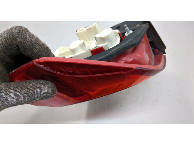 Задний фонарь          