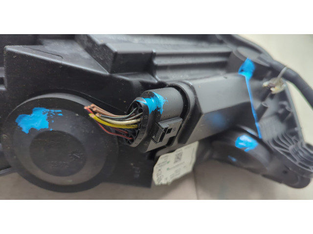 Фара передняя  Audi A3 (8V) 2012-2020 правая 