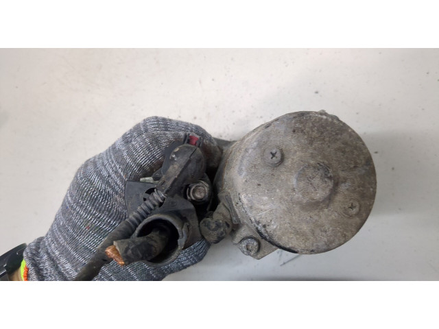 Стартер  Volkswagen Passat 8 2015- 1.6     