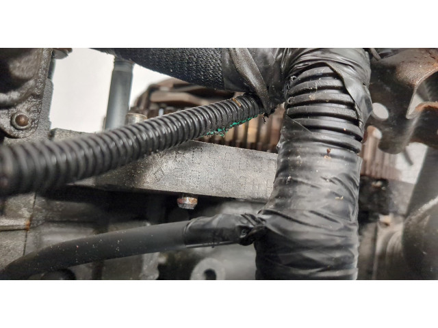 Генератор  Dacia Logan 2012-2016       231002854R    