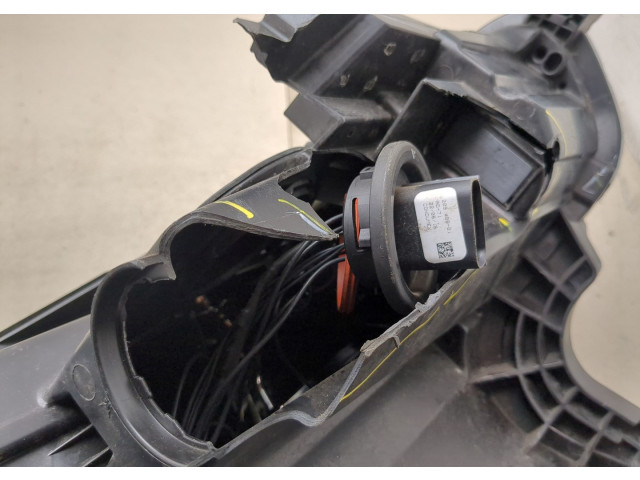 Фара передняя GMC Terrain 2017-2021 левая