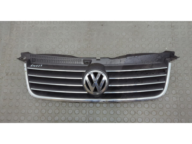 Решетка радиатора Volkswagen Passat 5 2000-2005