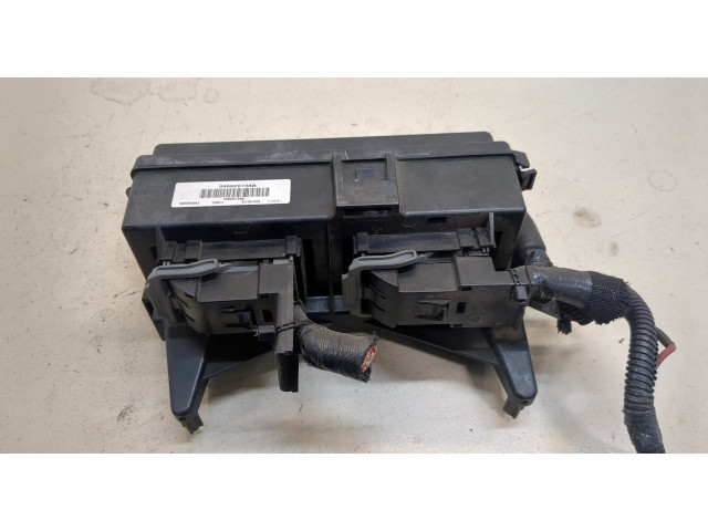 Блок предохранителей  Jeep Grand Cherokee 2004-2010      04692073AB   