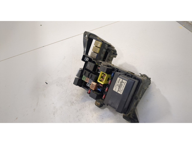 Блок предохранителей Mitsubishi Pajero Pinin 1998-2006