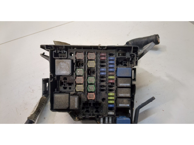 Блок предохранителей Ford B-Max AE8T14A003AA