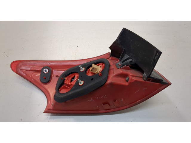 Задний фонарь 8330A278