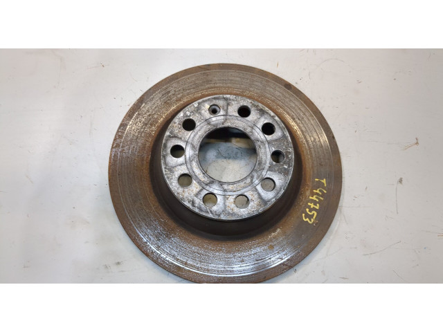 Диск тормозной  Volkswagen Passat CC 2008-2012   задний         