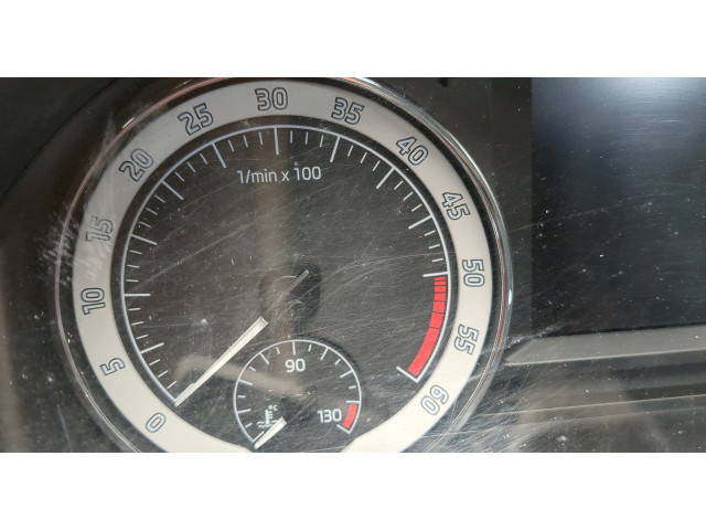 Панель приборов Skoda Octavia (A7) 2013-2023 5E0920951G