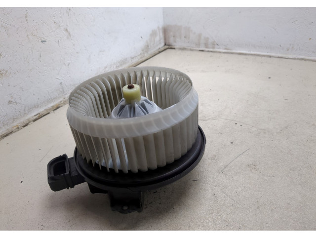 Моторчик печки  Ford Fusion 2012-2016 USA DG9Z19805B    DG9Z19805B   