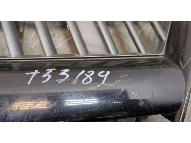 Решетка радиатора Mitsubishi Outlander 2003-2009