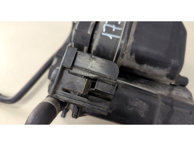 Бачок расширительный  BMW 3 F34 Gran Turismo 2013-2019 17138677649   