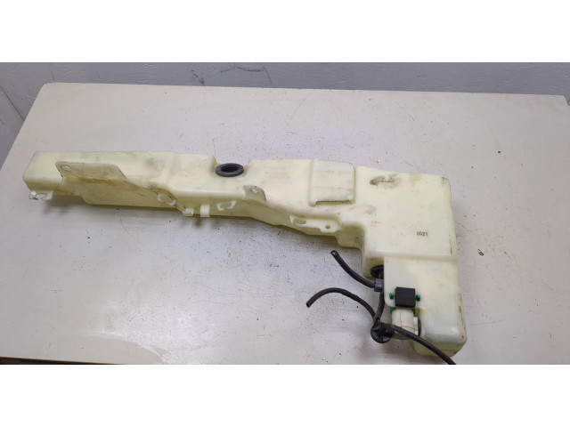 Бачок омывателя Infiniti QX56 2010-2013