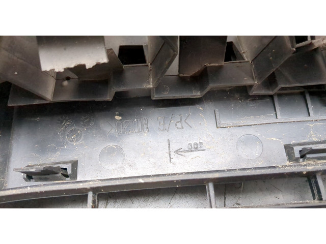 Решетка радиатора Citroen C3 2009-2013