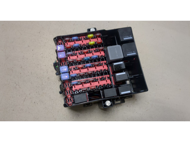 Блок предохранителей Ford B-Max