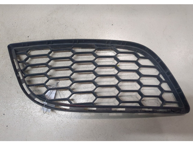 Решетка радиатора Alfa Romeo Giulietta 2010-2016