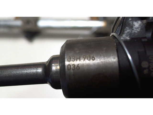 Форсунка топливная  Volkswagen Touareg 2010-2014    03H133316N     