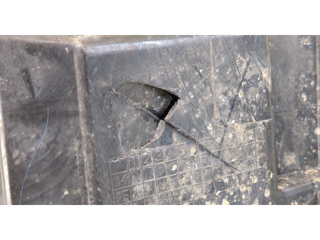 Фара передняя  Volkswagen Passat 8 2015- правая 