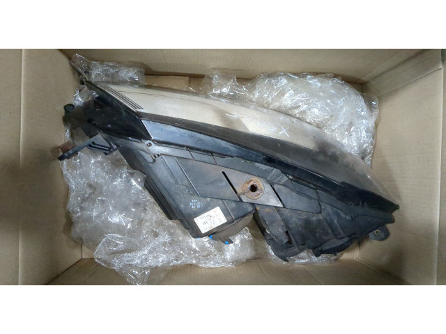 Фара передняя  Volkswagen Passat 7 2010-2015 Европа правая 