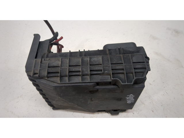 Блок предохранителей  Skoda Octavia (A5) 2004-2008         