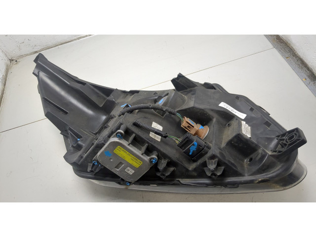 Фара передняя  Ford Explorer 2015-2018 левая 