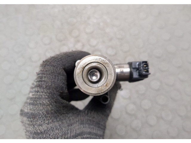 Форсунка топливная Volkswagen Passat 6 2005-2010 03G130073S