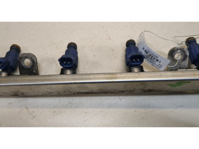 Форсунка топливная  KIA Venga         