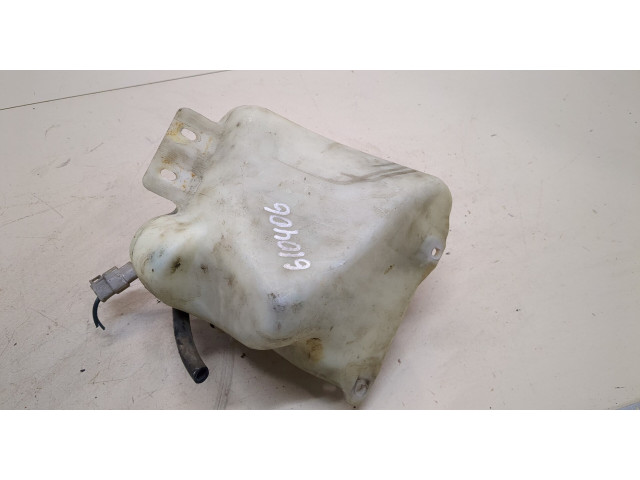 Бачок омывателя Mitsubishi Pajero 1982-1991