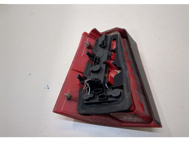 Задний фонарь          