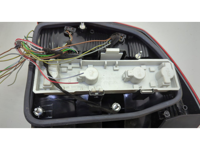 Задний фонарь 1Z5945112B