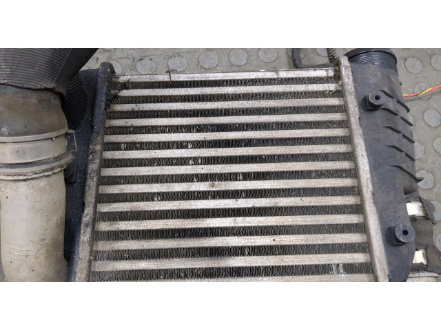 Интеркулер  Audi A6 (C6) 2004-2011   4F0145805AF    