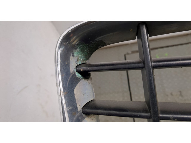 Решетка радиатора  Volvo XC90 2002-2006          