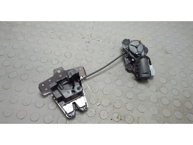 Замок багажника  Volvo S90 2016-2020       