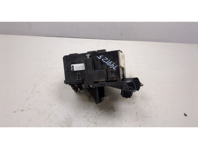 Блок предохранителей  Ford B-Max      AV1T14A005DGC   