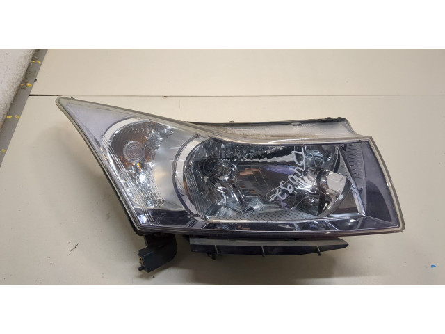 Фара передняя  Chevrolet Cruze 2009-2015 правая 