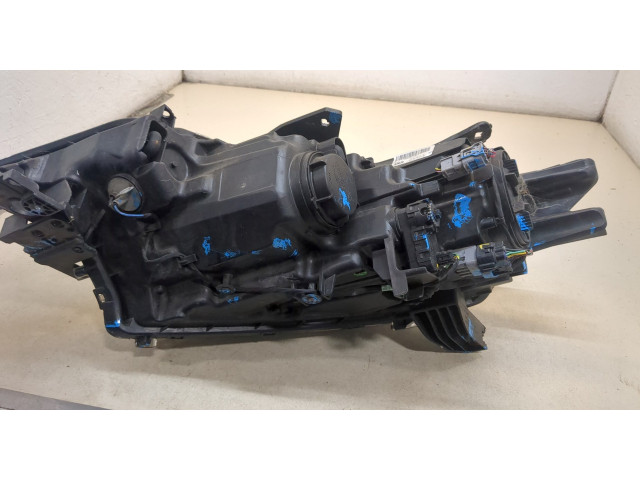 Фара передняя Mitsubishi Outlander 2012-2021 правая