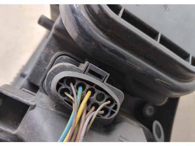 Фара передняя  Audi A6 (C6) 2004-2011 правая 