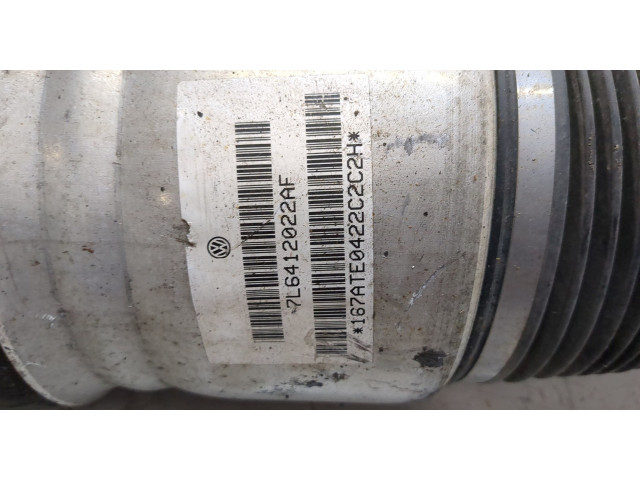 Стойка амортизатора Volkswagen Touareg 2002-2007 7L6616040D