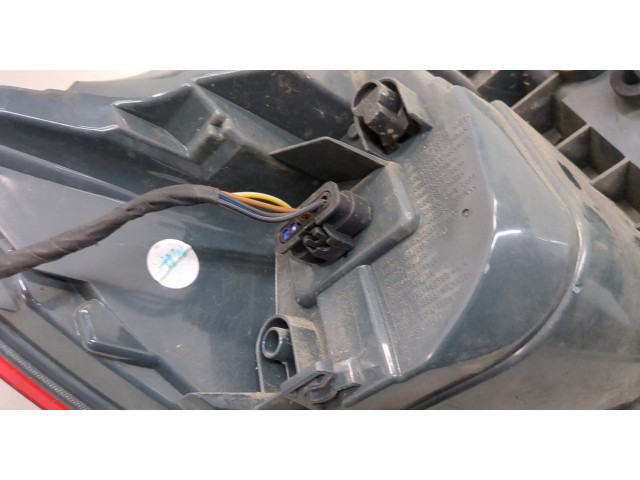 Задний фонарь          