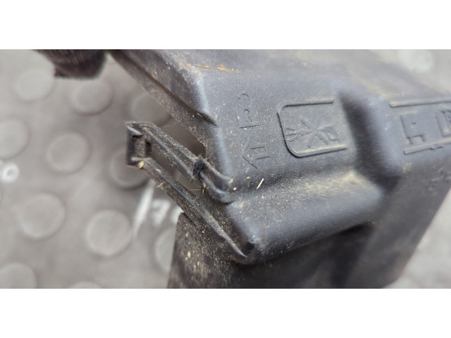 Крышка блока предохранителей  Cadillac XT4 2018-2023         