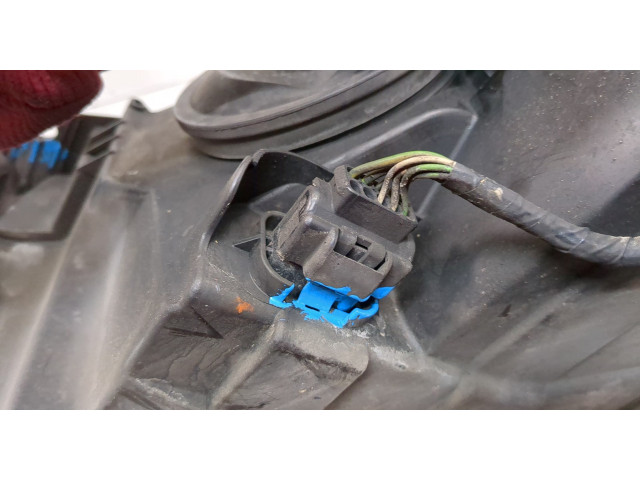 Фара передняя Citroen C3 picasso 2009-2017 правая