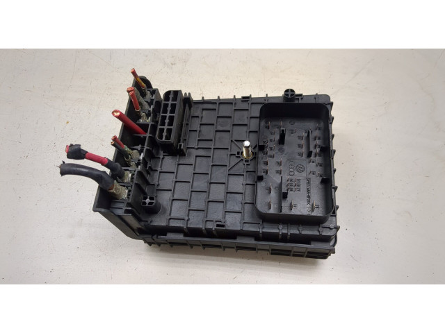 Блок предохранителей  Volkswagen Passat 6 2005-2010         