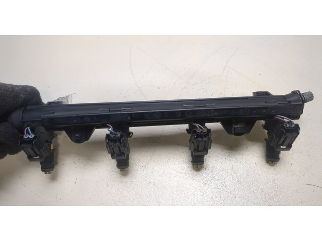 Форсунка топливная  Skoda Fabia 2007-2010         