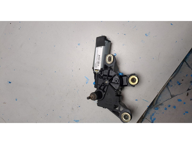 Моторчик заднего дворника  Volkswagen Lupo      