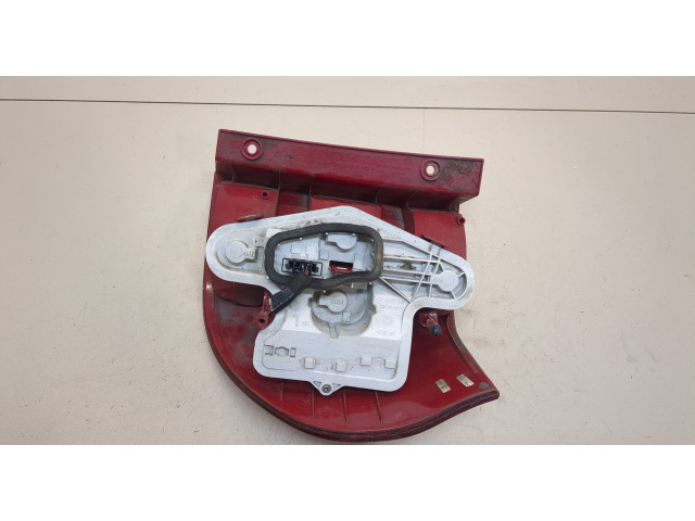 Задний фонарь          