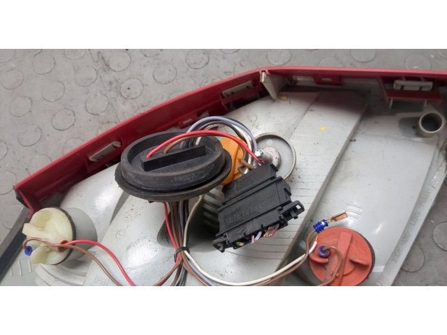 Задний фонарь 5J6945112A