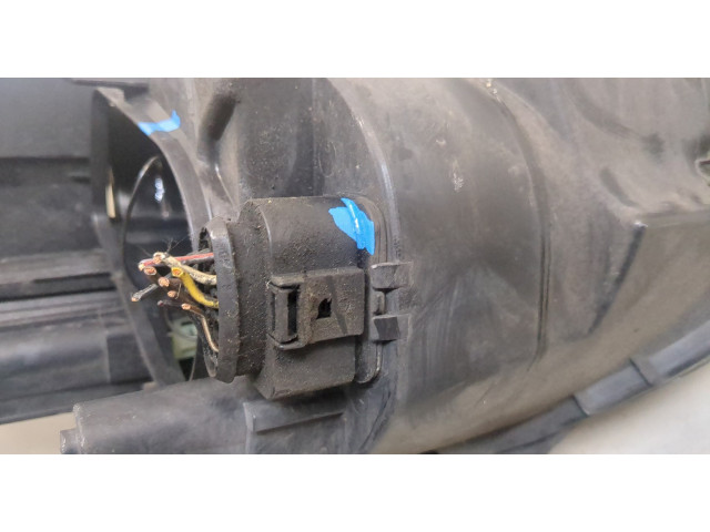 Фара передняя  Volkswagen Caddy 2004-2015 правая 