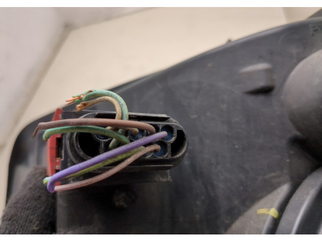 Фара передняя  Peugeot Partner 2002-2008 правая 