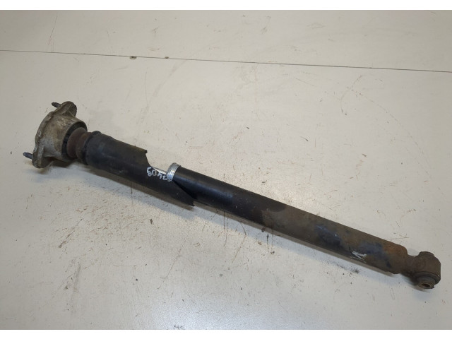 Стойка амортизатора  Mercedes C W204 2007-2013      2.2  дизель